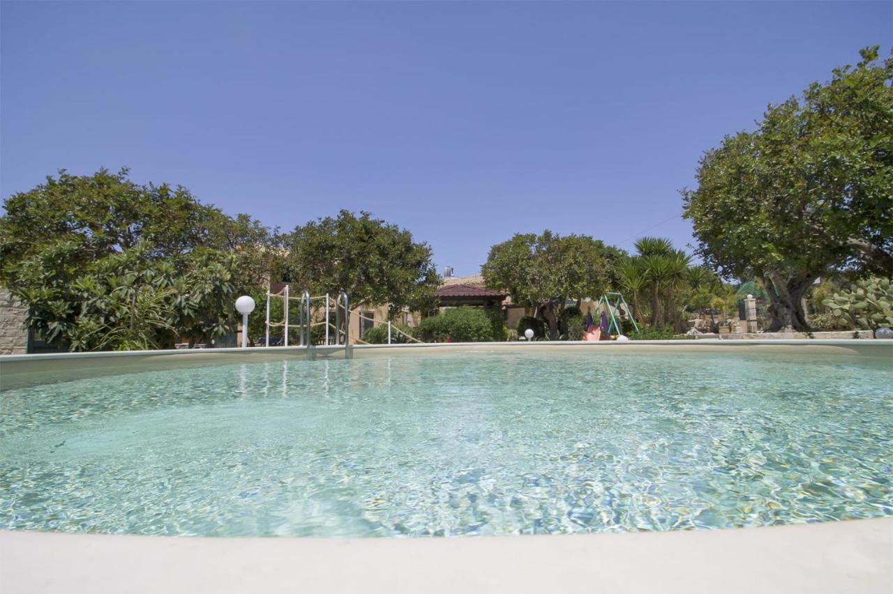 Alla Corte Di Nonna Maria Villa Pozzallo Exterior foto